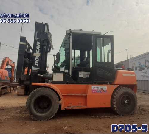 XE NÂNG D70S-5